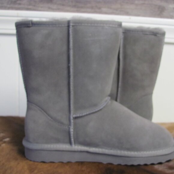 QUINCE WOMENS GREY AUSTRALIAN SHEARLING MID CALF BOOTS NIB - Picture 9 of 10